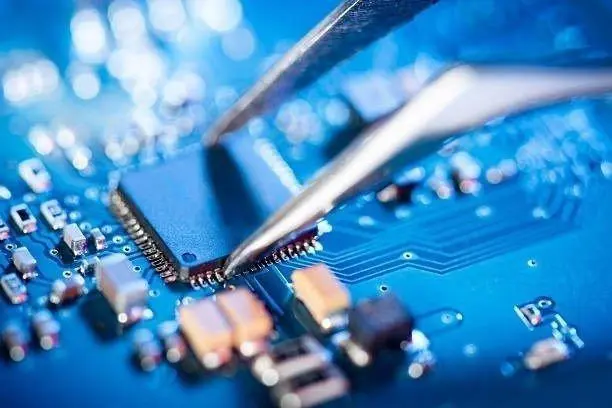 市場預(yù)估Q4內(nèi)存DRAM降價15％左右，DDR5價格更接近DDR4