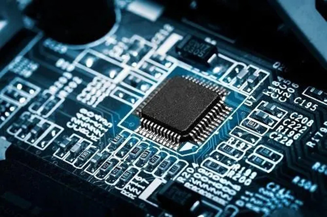 供應數字電源控制器、顯示控制器、熱插拔控制器、開關控制器