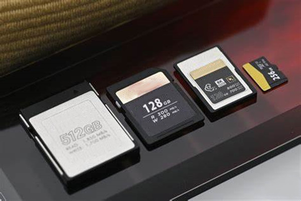出售sandisk閃存卡，手機(jī)內(nèi)存卡：8Gb、16Gb、32Gb、64Gb、128Gb、256Gb