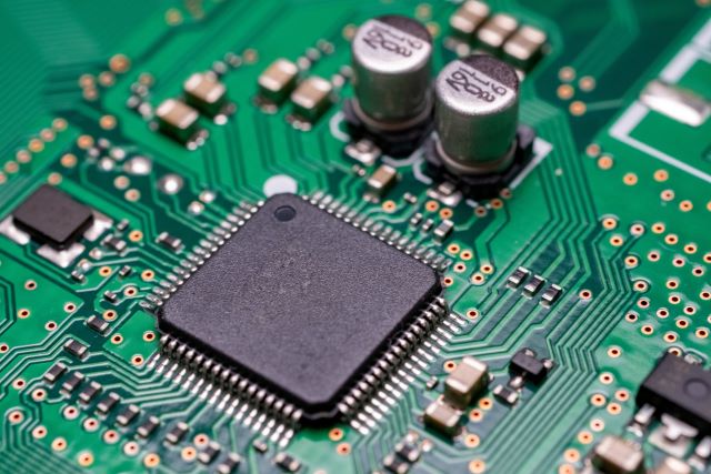 電子元器件回收商！明佳達(dá)長(zhǎng)期專(zhuān)注于高通（Qualcomm）處理器芯片及AI芯片的回收
